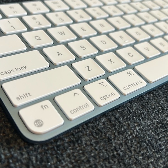 Apple Other - Apple Blue Magic Keyboard